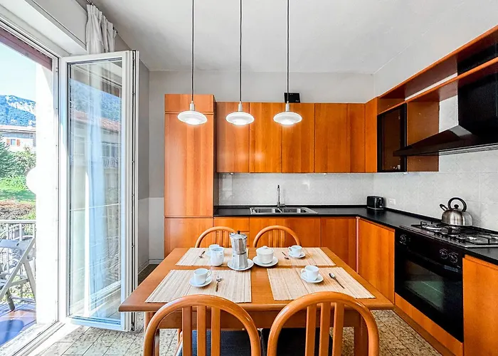 Belvedere Three-room View * Pianello Del Lario