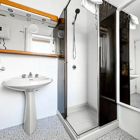 Belvedere Three-room View Apartment Pianello Del Lario