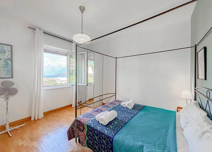 Lägenhet Belvedere Three-room View Pianello Del Lario